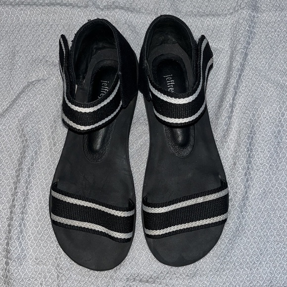 NEW JEFFREY CAMPBELL WOMENS Size 7 GAME TIME SANDALS CANVAS WITH RUBBER SOLE - Picture 6 of 11